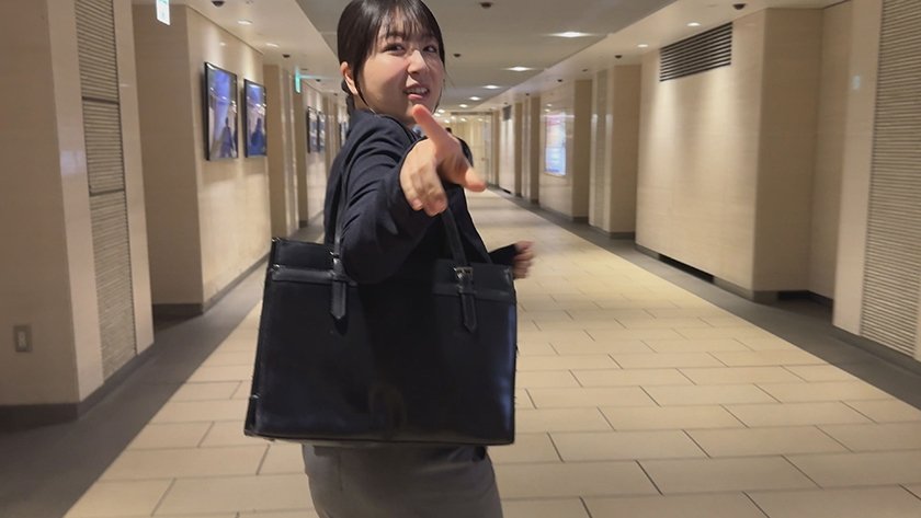 【推しの後輩】 常に笑顔のあざと系女子 後輩OLのSEX動画公開します 真白ふわり1枚目