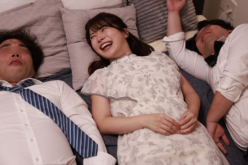 ノリの良い大学の同期は僕らのオナペットちゃん みんなで仲良くパコってます！ 同窓会で再会してエッチに盛り上がっちゃいました1枚目