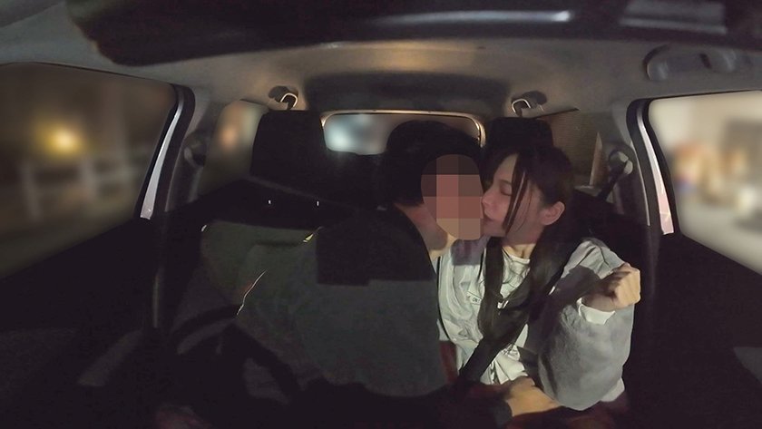 深夜の田舎のコンビニでウロウロしているギャルを簡単にお持ち帰り出来るのか検証 ミオちゃん7枚目