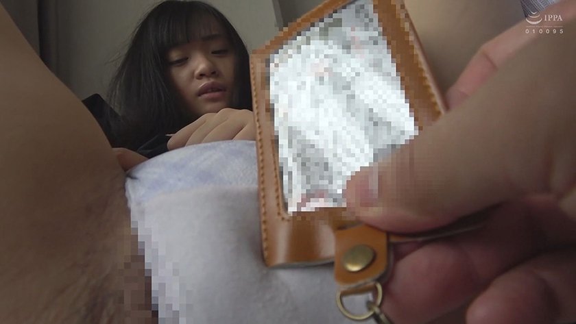 低身長・剛毛ドール マ◯コにデカチン種付けプレス ※排卵日なのに無口で無抵抗！【個人撮影】超陰毛・イラマチオ・中出し うらら 花音うらら2枚目