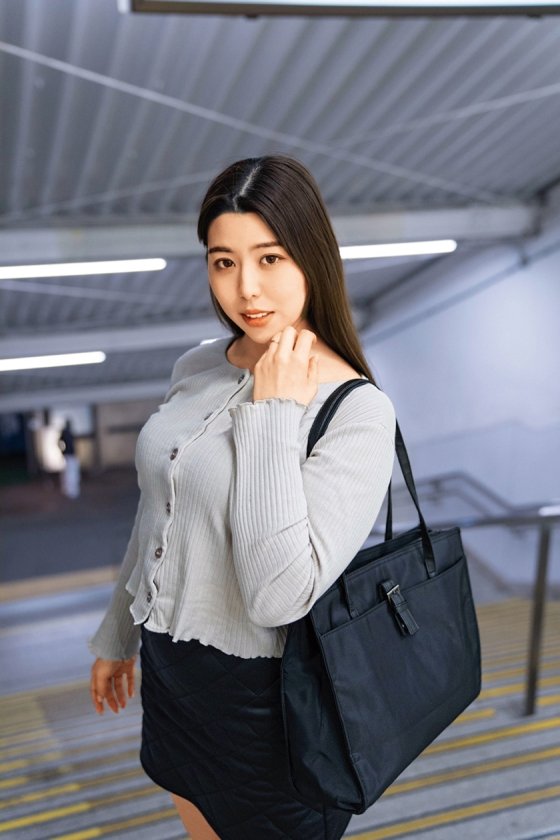 こんなに可愛い人妻吹かせます！体液×潮吹き×爆ヌキ！！イキまくり！！ワンナイトSEX10人5時間6枚目