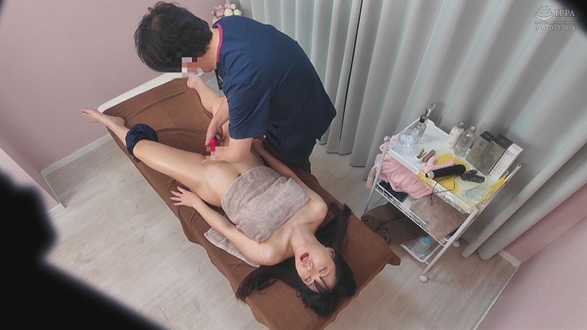 密着サロン 寸止め×連鎖絶頂×オイル地獄(秘)映像 ふうかさん#お椀型おっぱい炸裂！柔らかボディ絶頂覚醒！ 望月ふうか1枚目