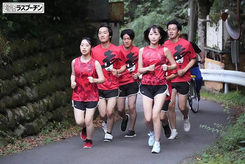 合宿中の性欲を荷台で発散するド変態オナニストアスリート 皆月ひかる 那賀崎ゆきね3枚目