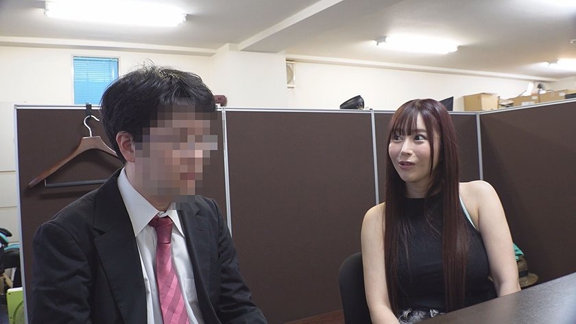 セクシー女優が設立した退職代行。ブラック上司に退職を認めさせる反逆のサービス─『私のカラダを好きにしていいので退職を認めて下さい』豊富な男性キャリアと豊満なボディで依頼者を救う！のはずが飛び交う怒号、経験したことのない修羅場だった。 桃瀬くるみ1枚目