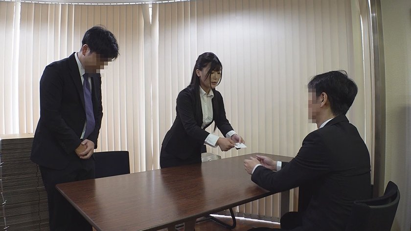 セクシー女優が設立した退職代行。ブラック上司に退職を認めさせる反逆のサービス─『私のカラダを好きにしていいので退職を認めて下さい』豊富な男性キャリアと豊満なボディで依頼者を救う！のはずが飛び交う怒号、経験したことのない修羅場だった。 有加里ののか1枚目