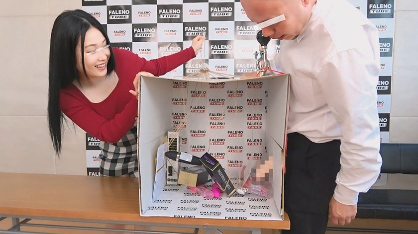 ひもの先にあるのは豪華景品か！？それとも罰ゲームか！？欲に目が眩んだ20名の女性達が豪華景品を賭けたひもくじチャレンジに挑む！10枚目