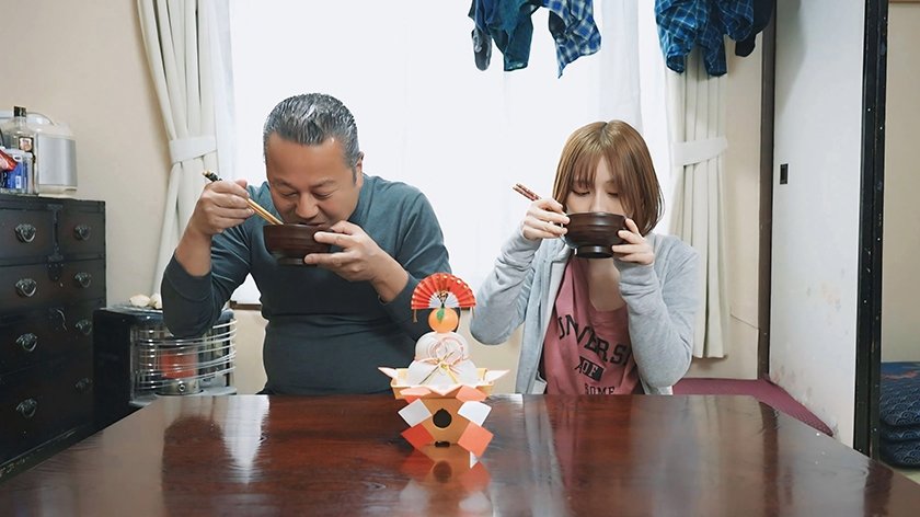 学生寮で2人きり 女子学生と中年管理人が過ごした年末年始 若い身体に衝動が抑えられず・・・一晩中ヤリまくった年越しイラマチオ 小松本果4枚目