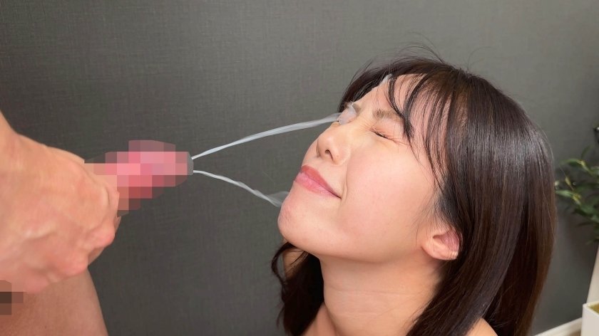 ザーメンをぶっかけられた顔射直後のスケベ顔で敏感チ〇ポをひょっとこバキュームするおしゃぶり大好き素人娘たちのご奉仕フェラチオ5枚目