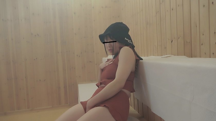 疼く股間に自然と手が伸び愛液の漏れ音がぴちゃぴちゃと室内に響き渡る【汗だくサウナ女子とトリップ性交秘蔵映像流出⑤名 #04】6枚目