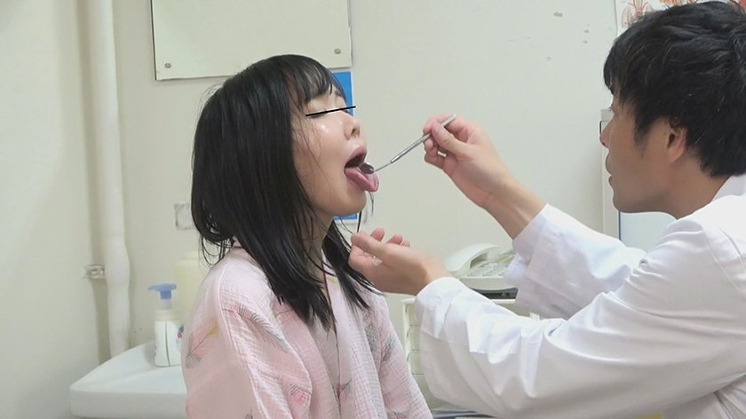 女子社員健康診断 鎖骨の痛み、胸のハリ、生理前の異変編6枚目