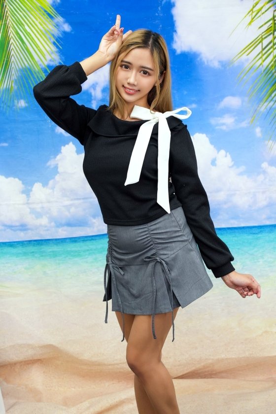 素人パンチラ in 自宅で個人撮影会vol.104!!元気いっぱいのフレッシュパワー全開!!若さとかわいさが溢れた究極プリティー撮影会!!17枚目