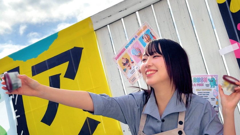 可愛すぎる アイス屋さん 移動販売車のお姉さんを孕ませたい。生クリームたっぷり種付け4名3枚目