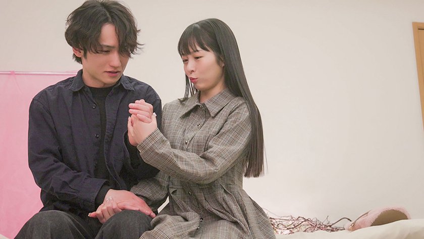 美人若妻がSNSで知り合った奥手男子を手籠めにする。 本城はな1枚目