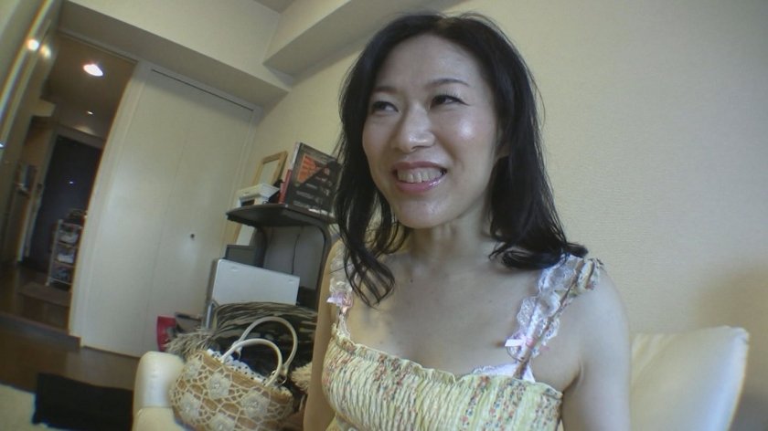 三十路四十路五十路の可愛いおばさんのくせに…。剛毛ま〇こ黒マン毛ボーボー!! 2枚組470分17枚目