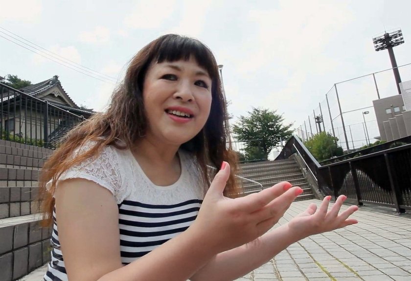 いやらしくガチ本気でイキ狂う五十路のおばさん6人4時間5枚目