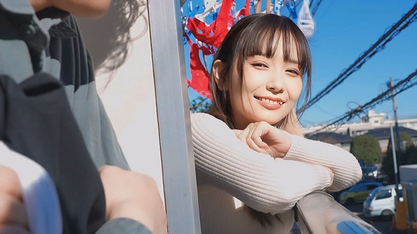 いつも綺麗で可愛い隣の若妻は昼間は天使、夜は淫乱！壁の向こうから聞こえる喘ぎ声に勃起しまくる僕、ある日思いを伝えたら旦那が出張中はいつも僕の部屋でSEXしまくった！ 笹倉杏3枚目