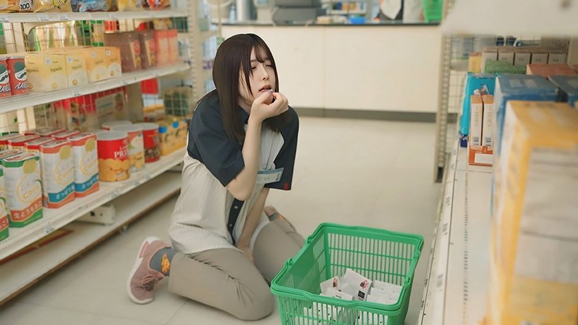 無職の夫を支える為に始めたコンビニバイト。日々悪化する夫婦関係で崩壊した私の心を癒してくれたのはあなたでした。 皆瀬あかり4枚目