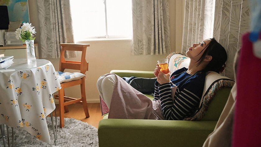 アパートの鍵は開いてます 人妻管理人が夫の留守中に住民と密会を繰り返した話 流川はる香1枚目