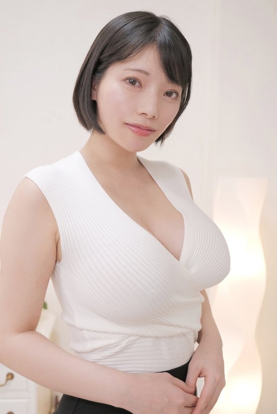際どい回春マッサージで勃起したチ○ポをマ○コに押し当てパンツ越し挿入で誘う確信エステティシャン 挿れたがり巨乳お姉さんの誘惑 九井スナオ 宮本さと美 夕木こいろ2枚目