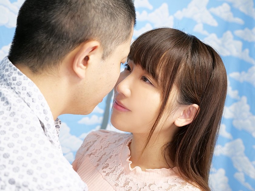 吉祥寺で見つけた心優しい巨乳の女子大生 童貞くんのオナニーのお手伝いのつもりがセックス練習ってことで素股していてヌルっと入って筆おろし！？ 倉多まお5枚目