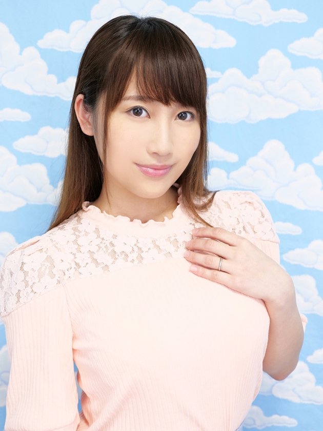 吉祥寺で見つけた心優しい巨乳の女子大生 童貞くんのオナニーのお手伝いのつもりがセックス練習ってことで素股していてヌルっと入って筆おろし！？ 倉多まお6枚目