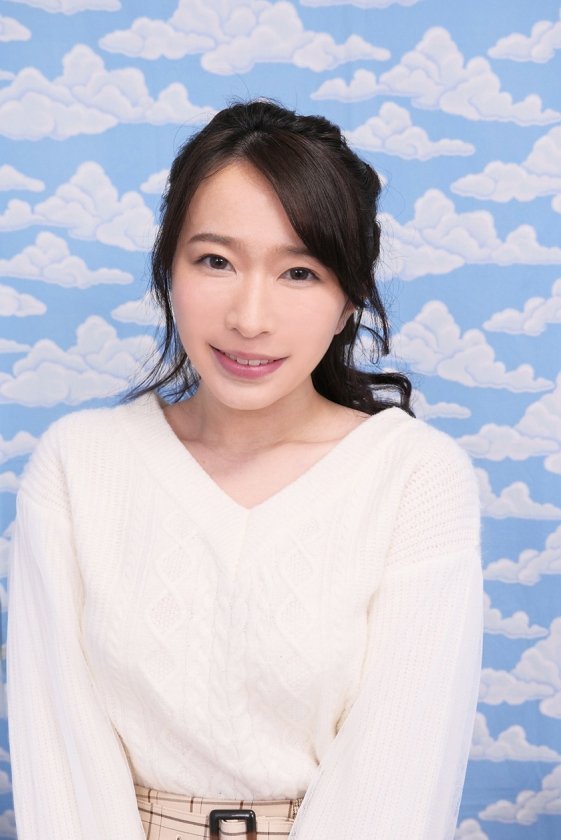 吉祥寺で見つけた心優しい巨乳の女子大生 童貞くんのオナニーのお手伝いのつもりがセックス練習ってことで素股していてヌルっと入って筆おろし！？ 春風コウ4枚目