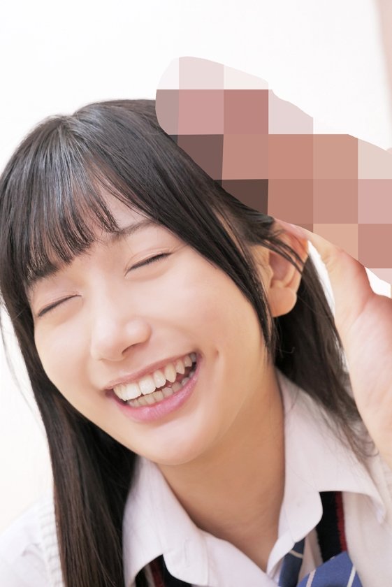 素人ナンパ 代々木でみつけたウブな女子に18cmメガチ○ポを素股してもらったら、こんなにヤラしい事になりました。 北岡果林1枚目