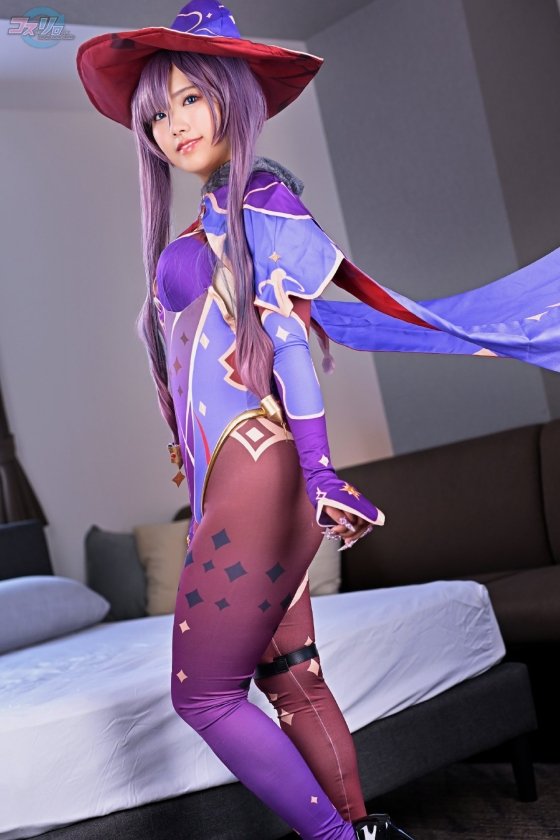 ファンで性欲満たす痴女コスプレイヤー。ファンの家に突撃セックスで神対応。1枚目