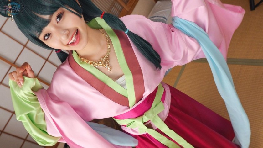 SNSで話題の美少女レイヤーがカメコの精液便所に堕ちるまで。2枚目