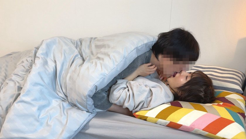 朝からまったりいちゃいちゃ現役グラドル彼女と寝起きで即ハメおはよう中出しSEX12枚目