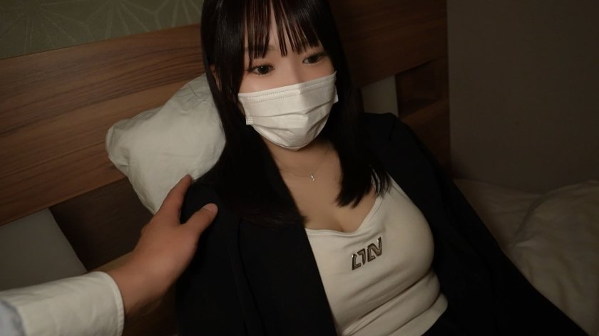 まみちゃん(仮名)20歳。業界で生き残るための枕営業を映像に記録。未来ある芸能界の卵に生中出し。1枚目