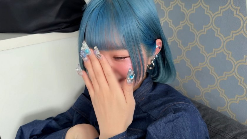 壊れるまで責め続けられ、あっという間にアヘ顔披露！w 絶頂快楽をぶち込まれたド変態スレンダー・るるちゃ。の限界突破中出し1枚目