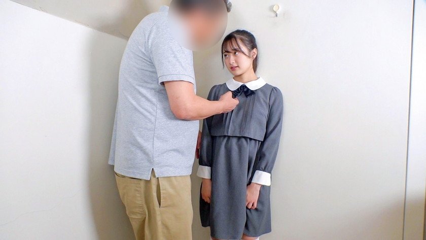 綺麗なワレメ&敏感乳首の美少女とイタズラ温泉旅行2枚目