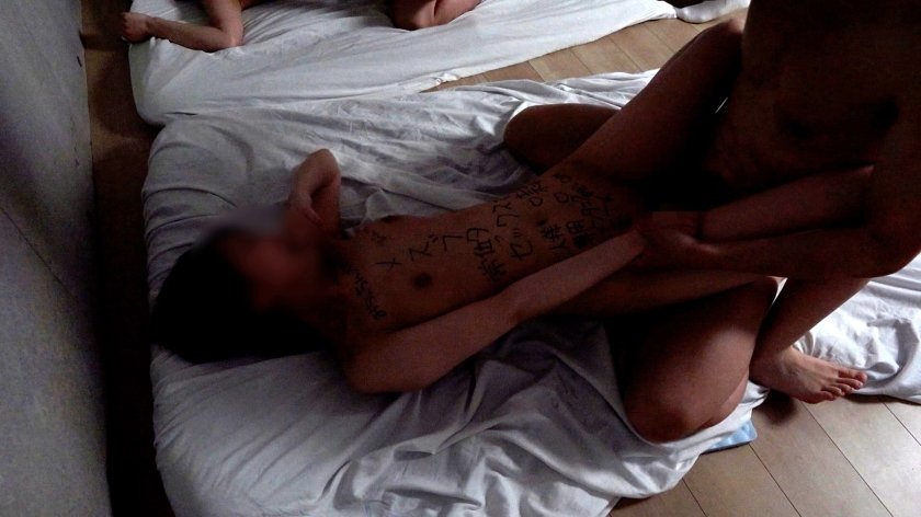 これが噂のフリーSEX部屋！？ヤリ部屋に放置された若い美女たちの観察記録ですw5枚目