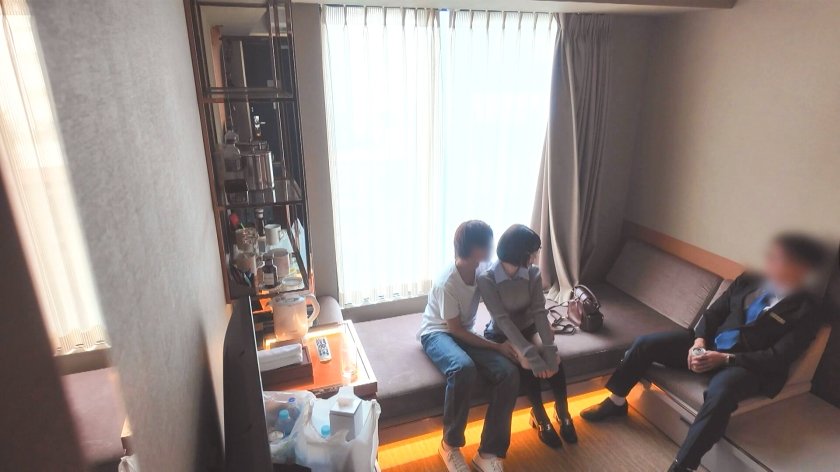 メガネFカップ巨乳読書女子、お酒を飲むと豹変…！？お淑やかな雰囲気を纏いながら、実はムッツリスケベ！！デカい乳をぶら下げながら、ベロチューにジュポフェラのドスケベセックス開幕！ マジ軟派、初撮。 226010枚目