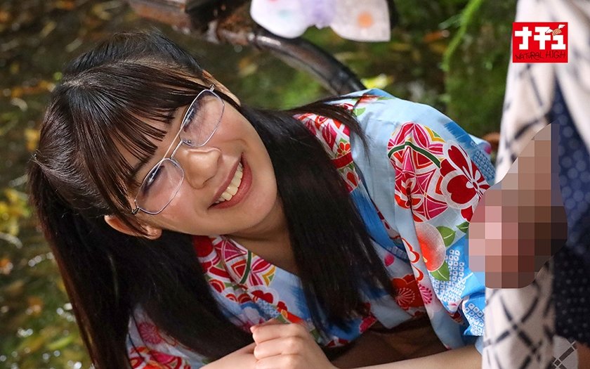 温泉客が居ても浴衣の中の抱っこSEXで挿入して逃がさず何発も膣射させる痴女っこ3 好奇心娘の暴走4枚目