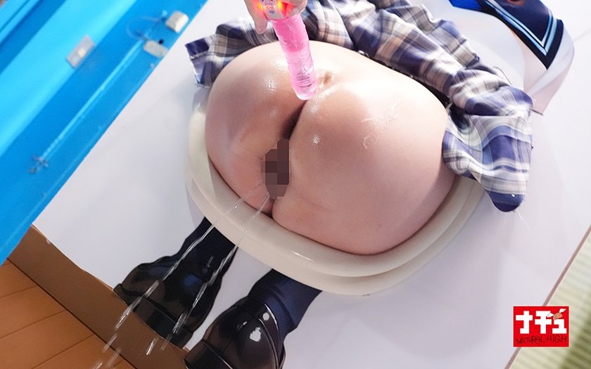 マジックミラー号でかる～くAV出演！「顔は撮らないなら…」尻はめパネルで後ろから潮吹きイカセ！尻コキだけの約束破ってハプニング挿入！彼氏の前でねじ込まれた他人棒のこの上ない快感に負け中出しを許しちゃう欲求不満な巨尻彼女12枚目