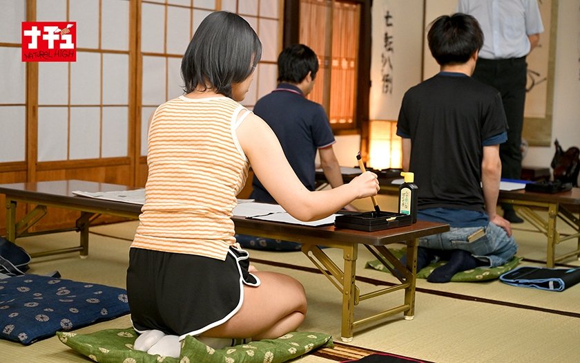 書道女子の正座尻にたまらず連続中出し！セクハラ稽古を拒めずガン突かれケツ穴ヒクヒク失禁アクメ13枚目