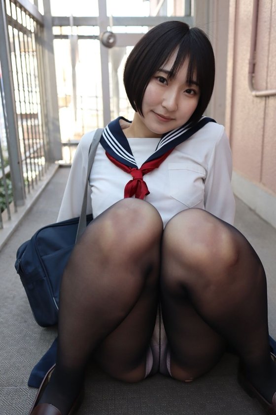 美少女優等生 放課後変態黒パンスト倶楽部 糸井瑠花1枚目