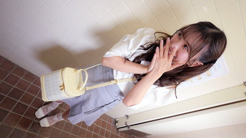 えっ!!こんな場所で!? どこででも見せつけられるセンズリに興奮しちゃった素人娘7枚目