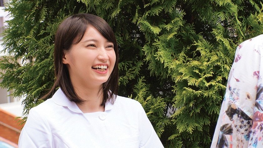 現役ナースが連続射精チャレンジに挑戦！白衣の下に隠された母性たっぷりのマシュマロおっぱいで金玉空っぽになるまで抜きまくり！たくさん喘ぎ感じる姿に赤面発情！そのまま天使のおま○こにも生挿入&連続中出しSEX！！なのさん ひとみさん5枚目