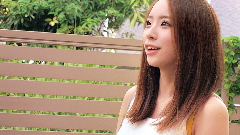 「童貞君の包茎ち○ぽの皮を剥いて洗ってもらえませんか！？」素人奥様が童貞君と密着混浴！母性たっぷりち○ぽを泡洗い！カチカチにズル剥けた童貞ち○ぽに赤面発情！そのまま優しく筆下ろしSEX！ さらさん みおさん9枚目