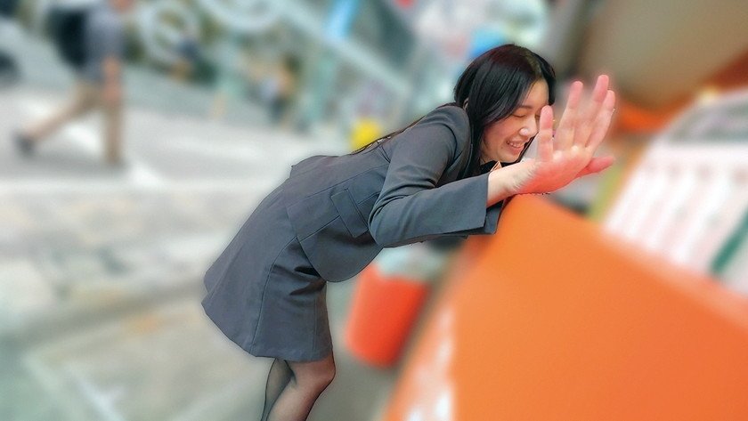 リモコンバイブお散歩 人混みの中でビクビク絶頂数十回 なみさん(28才)/るいささん(28才)7枚目