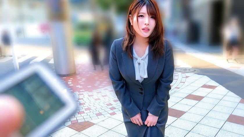 リモコンバイブお散歩 人混みの中でビクビク絶頂数十回 あかりさん(30才)/まなみさん(27才)1枚目