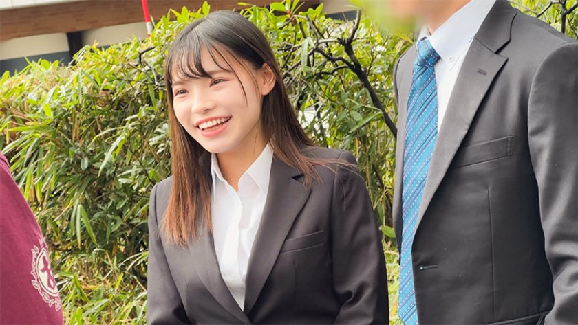 素人男女モニタリングAV！出張先のホテルで上司と部下が相部屋チャレンジ！まりんちゃんとひなちゃん6枚目