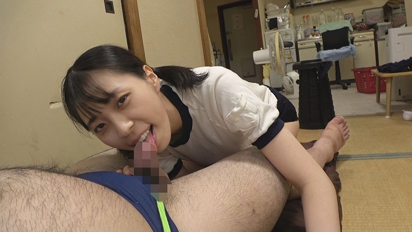 神田ゆい ムチムチ美尻 神体育着 美少女やぽっちゃり娘らにピチピチ体育着を着せ、ハミパン、ムレムレワレメを毛穴まで見えるほどの超ドアップ接写！さらに尻コキ、着衣お漏らし放尿や体育着ぶっかけ等体育着好きに送る完全着衣フェチAV1枚目