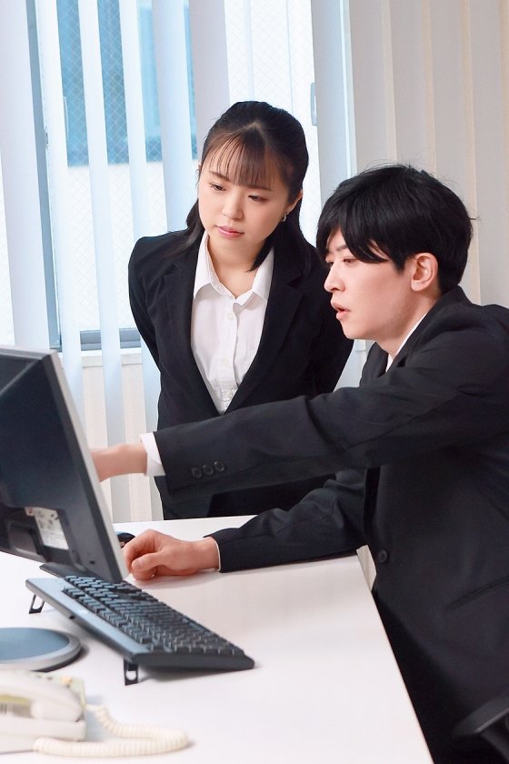 「課長、もっと奥まで突いてあげましょうか？」部下のOLがM性感で働いていたので弱みに付け込み本●するはずだったのに(2)…逆にアナルを責められてメスイキしちゃいました。2枚目