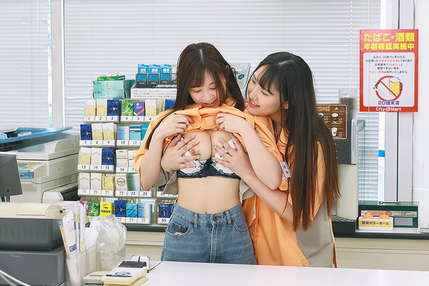 【連続スケベ小説】コンビニで働く巨乳母娘3～100cm越えデカパイで誘惑してくるどすけべ長女・ひとみさん3枚目