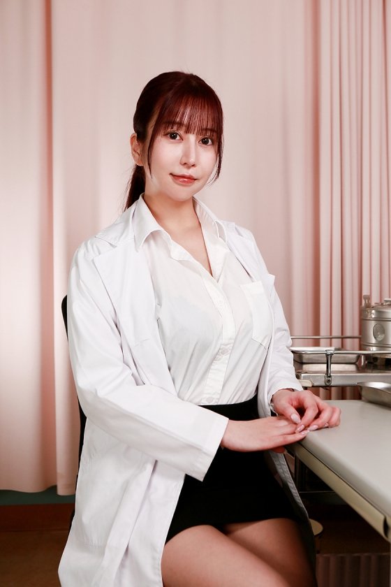 美人と評判の泌尿器科・女医にギン勃ちチンポを見せつけてSEXできるのか？(11)1枚目