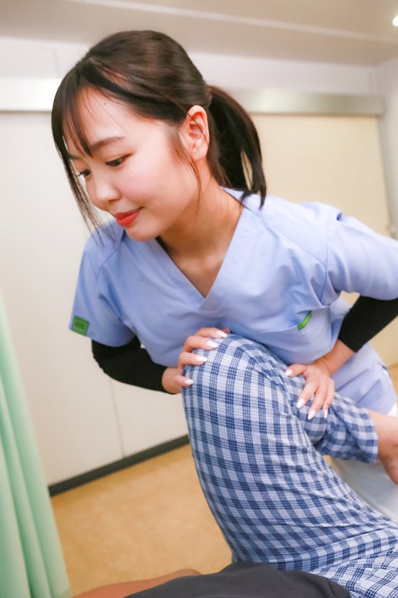 リハビリでお世話になっている理学療法士の女性がかわいいのでヤリたい(10)7枚目